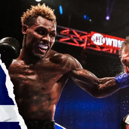 Charlo becomes undisputed champion by KO