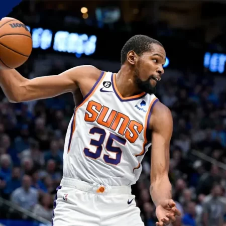 Kevin Durant will not be able to play in his home debut with the Suns after he hurt his ankle during warmups